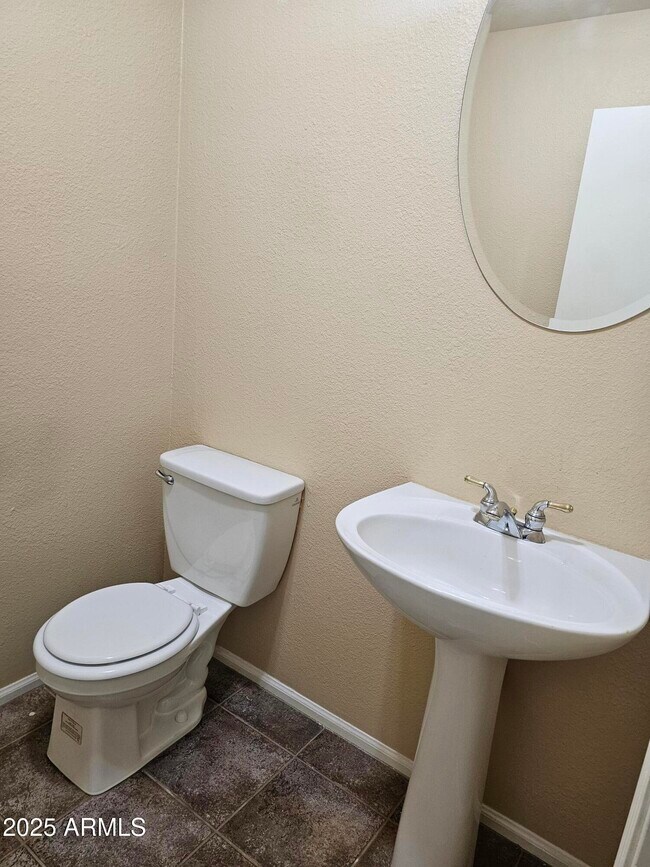 Building Photo - 42804 W Sunland Dr