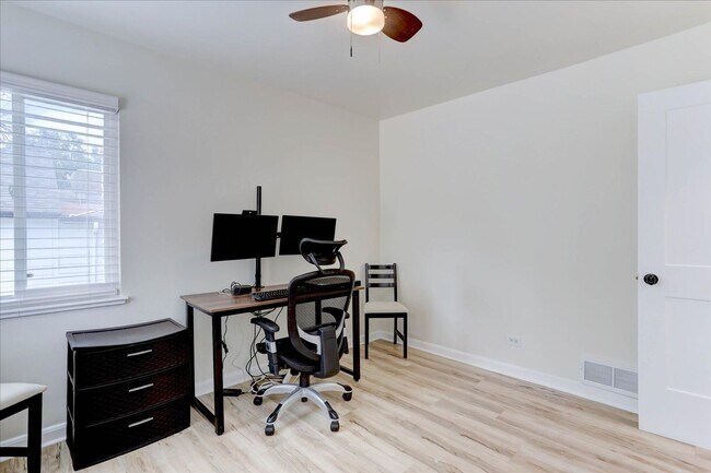 Building Photo - 361 N Raleigh St