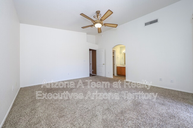Building Photo - 8070 N Wild Aster Way