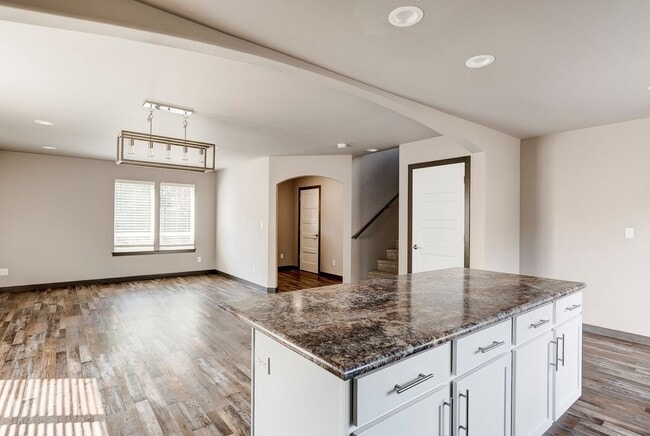 Building Photo - ***$500 off First months rent*** Stylish 3...