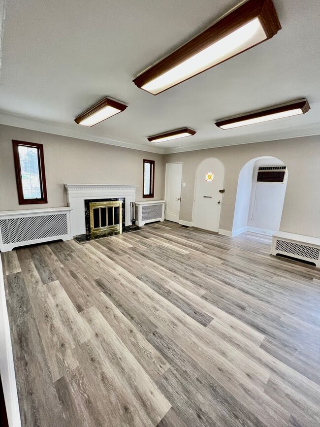 Building Photo - Charming Allison Park 3-bedroom, 1.5-bath ...