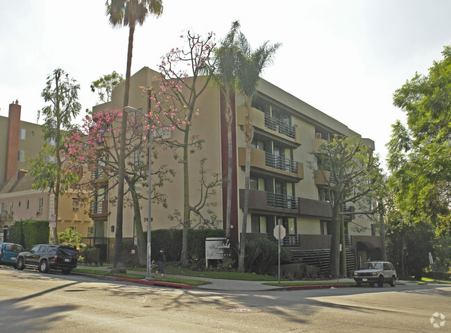 Building Photo - Hollywood Vista