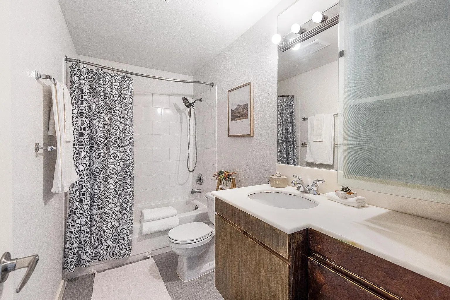 Building Photo - 701 122nd Ave NE