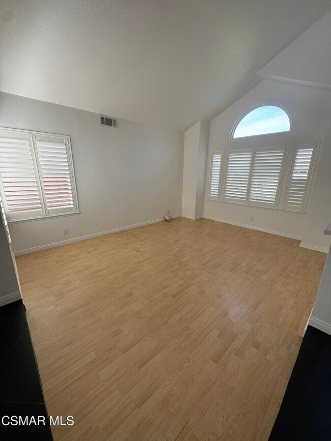 Building Photo - 2479 Rikkard Dr