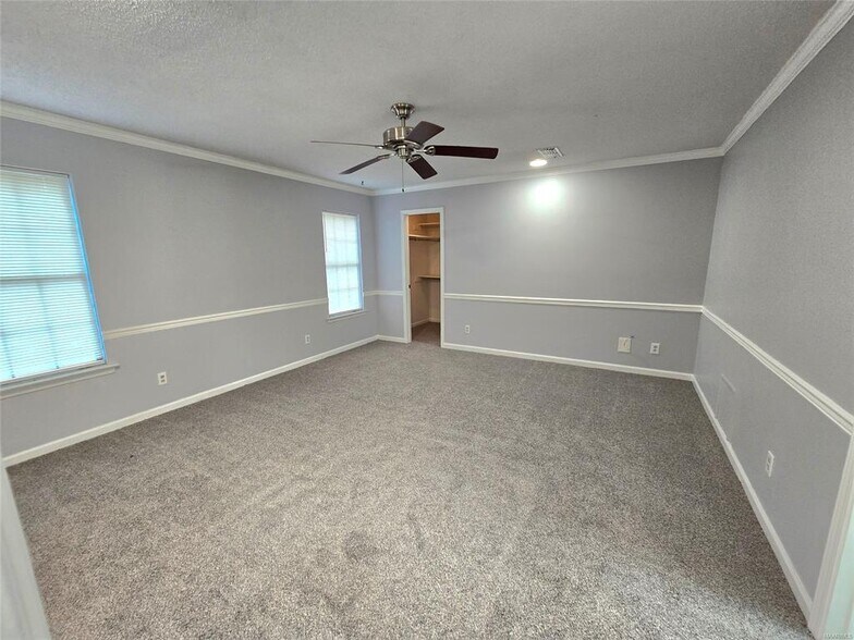 Building Photo - 1211 Dalraida Rd