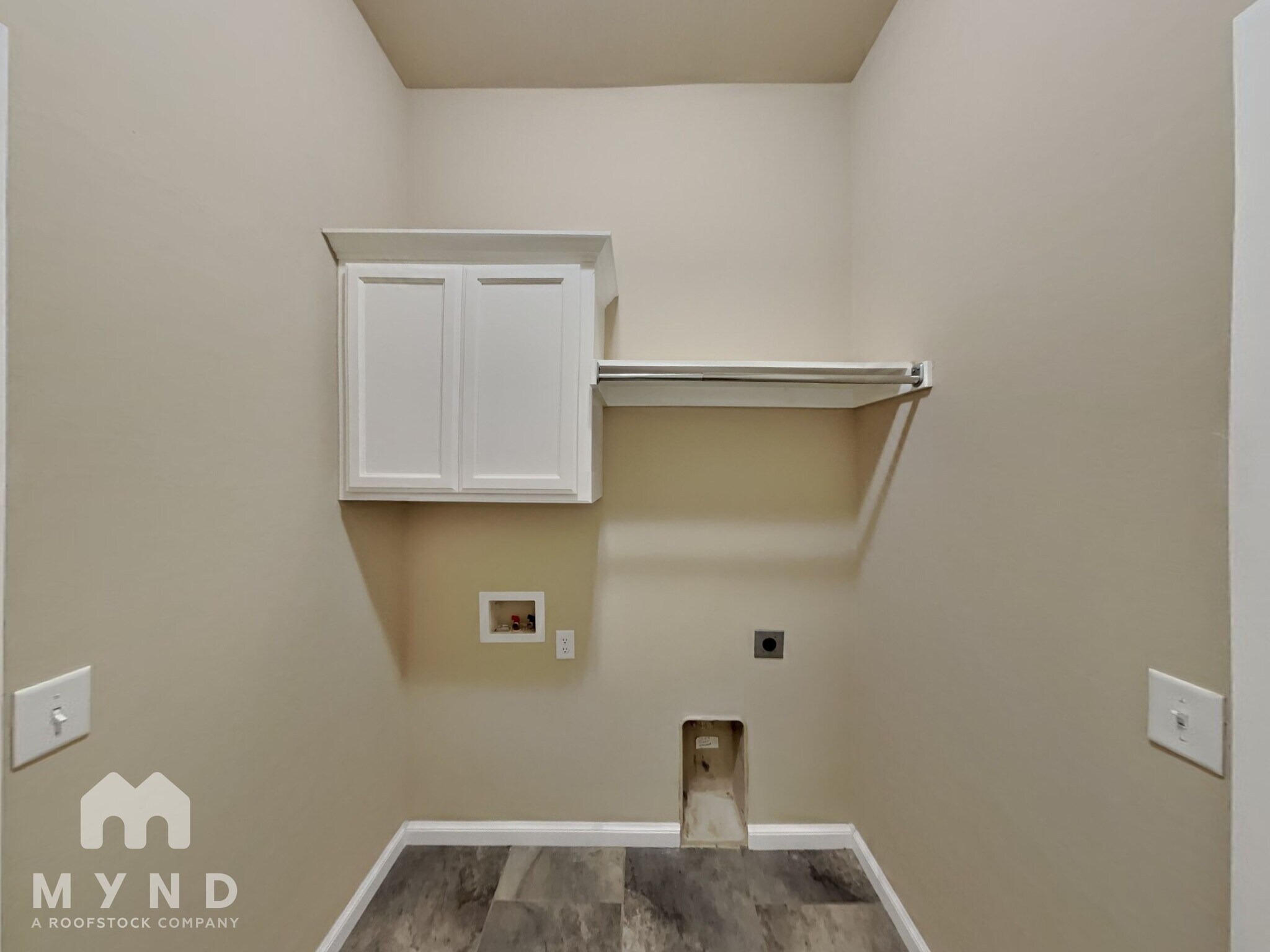 Building Photo - 1012 Merlin Dr