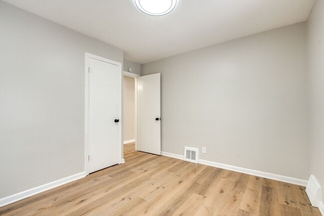 Building Photo - Welcome to a well-maintained 3-bedroom 1-bath home - Willowick, OH 44095