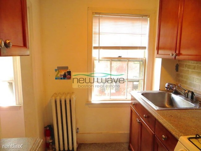 Building Photo - 12 Melrose St