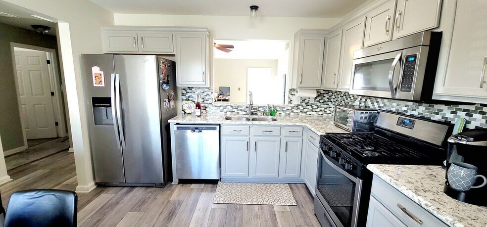 Building Photo - 11155 Stanley Steamer Ln