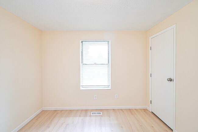 Building Photo - 6171 Little Creek Ct