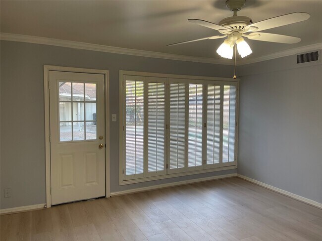 Building Photo - 7815 Small Leaf Cir