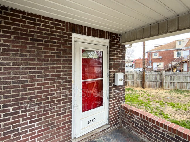 Building Photo - 1620 Randolph St