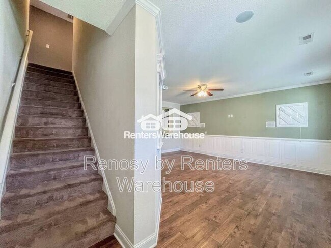 Building Photo - 105 Bedford Pl