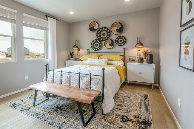 Building Photo - Modern 2 Bed / 2 Bath 1st Floor Condo w/ 1...