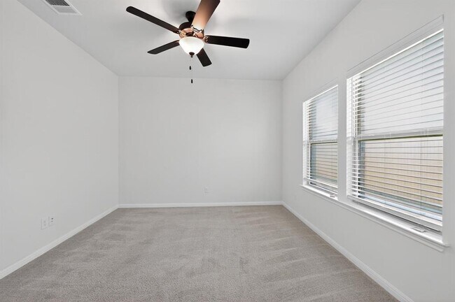 Building Photo - 221 Arabian Colt Dr