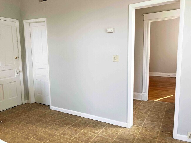 Building Photo - 3241 Jefferson Ave