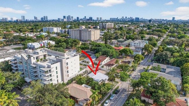 Building Photo - 517 S 19th Ave