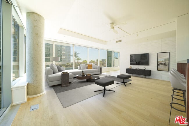 Building Photo - 1155 S Grand Ave