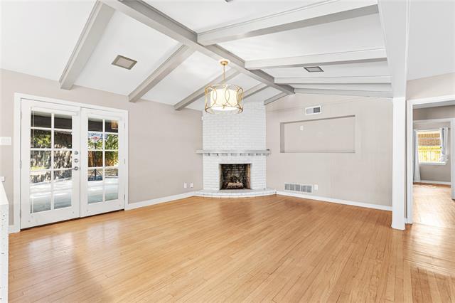 Building Photo - 3527 Vinecrest Dr