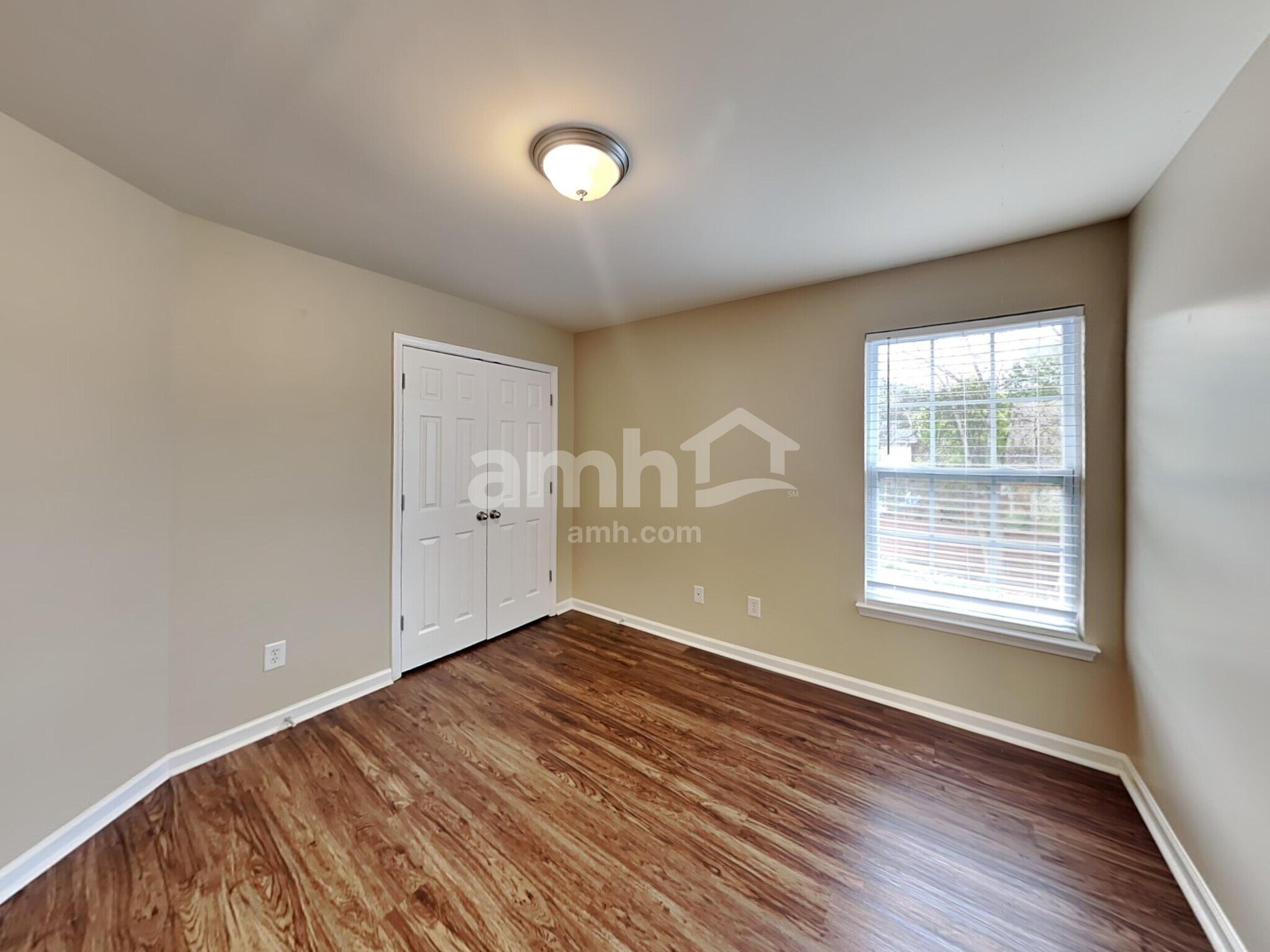 Building Photo - 7472 Riverland Dr