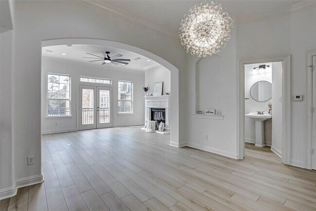 Building Photo - 5 Versante Ct