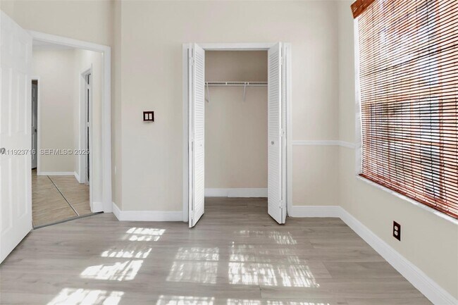 Building Photo - 15875 SW 149th Ln