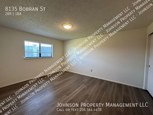 Building Photo - 8135 Bobran St