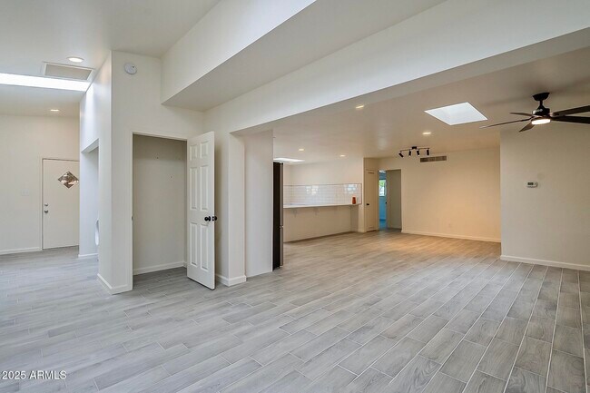 Building Photo - 2028 S College Ave