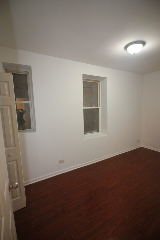 Building Photo - 1408 N Maplewood Ave