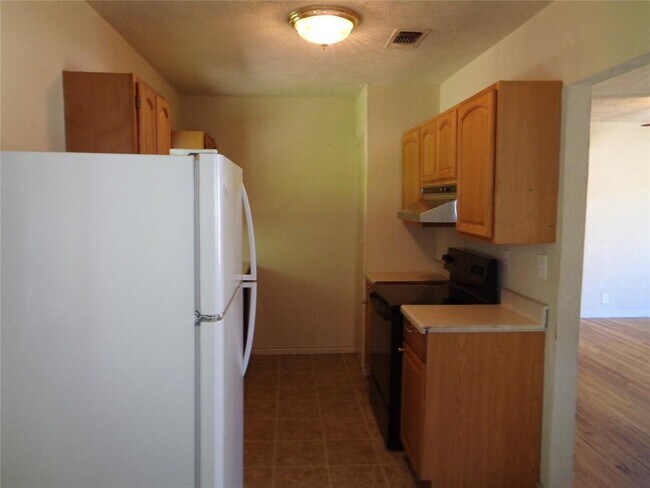 Building Photo - 11216 Barbarosa Dr