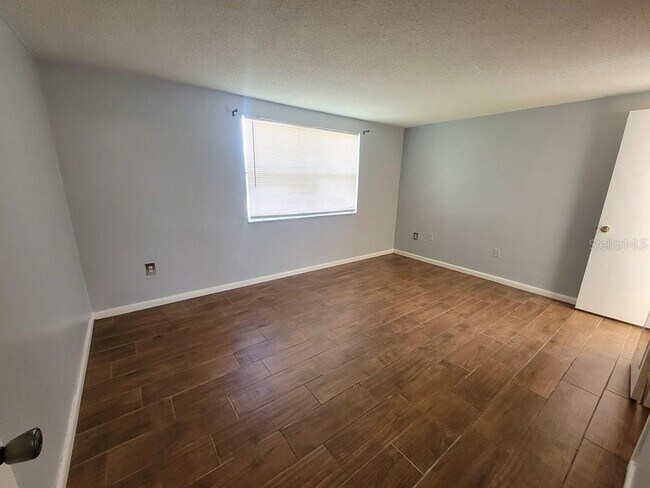 Building Photo - 3702 Sail Dr