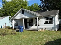 Building Photo - Charming 2 Bedroom / 1 Bathroom Home Near Downtown Pell City & Logan Martin Lake