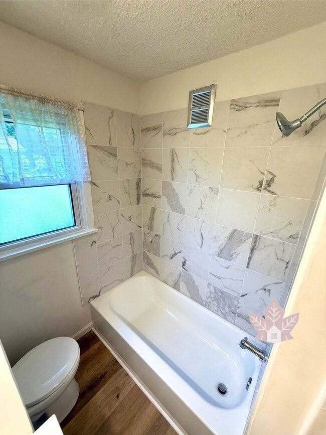 Building Photo - Charming 3-Bedroom Rental, Newly Updated! ...