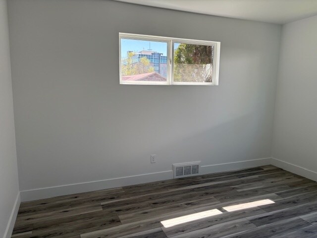 Building Photo - Newly remodeled house near the mall