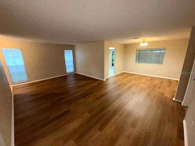 Building Photo - 1311 Alfonzo Cir