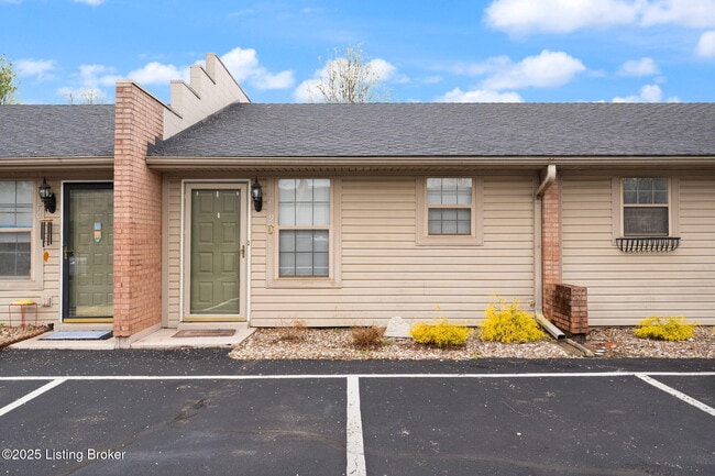 Building Photo - 703 Victoria Ct