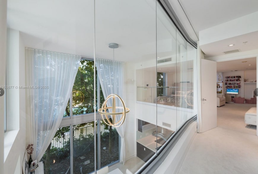 Building Photo - 7928 East Dr