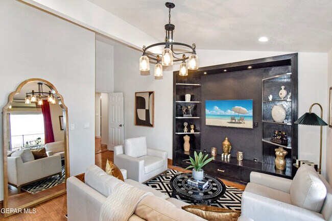 Building Photo - 508 Canyon Springs Dr