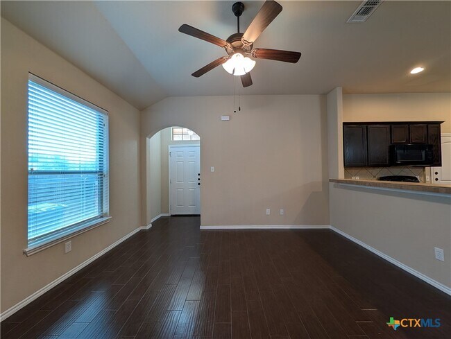 Building Photo - 296 Rosalie Dr