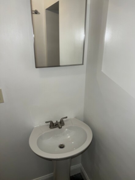 Building Photo - 4312 4th St NW