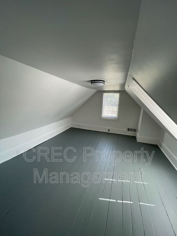 Building Photo - 45 Chapel St