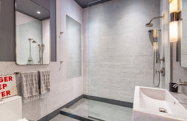 Building Photo - 291 Brick Kiln Rd