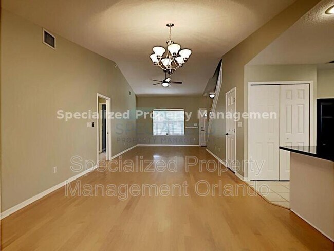 Building Photo - 805 W Smith St