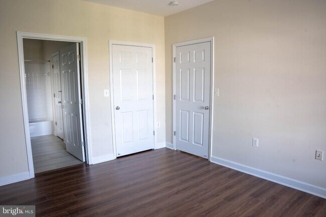 Building Photo - 42480 Rockrose Square