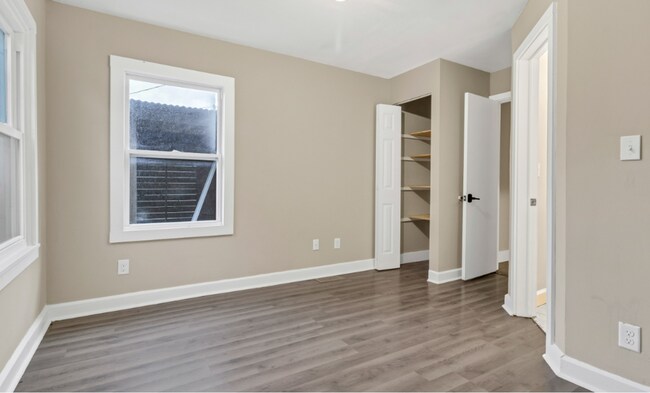 Building Photo - 330 Bernard Ave