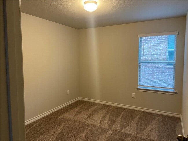 Building Photo - 790 Eves Necklace Dr.