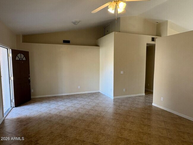 Building Photo - 1913 E Marquette Dr