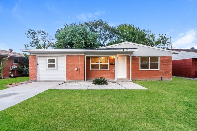 Primary Photo - 2125 Dewberry Ln