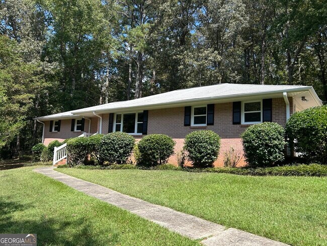 Primary Photo - 126 Harris St