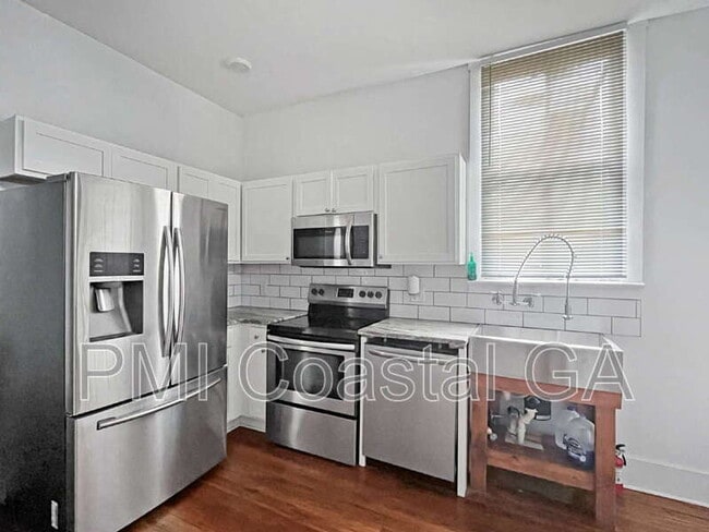 Building Photo - 1012 E Park Ave
